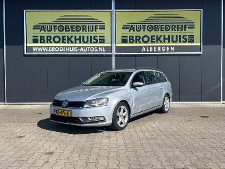 damaged passenger cars Volkswagen Passat Variant 1.6 TDI BlueMotion Executive Edition 2014/9
