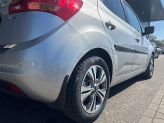 Kia Venga 1.6 CVVT First Edition picture 9