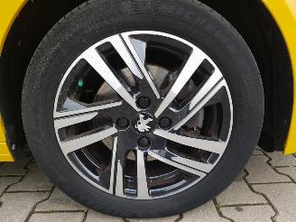 Peugeot 208 1.2 PureTech Allure Pack picture 32