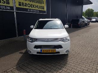 Mitsubishi Outlander 2.0 PHEV instyle picture 3