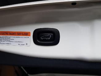 Mitsubishi Outlander 2.0 PHEV instyle picture 20