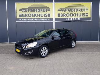 Avarii autoturisme Volvo V-60 1.6 D2 Momentum 2014/1