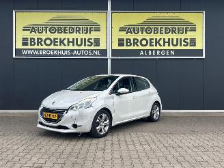 Coche accidentado Peugeot 208 1.2 PureTech Allure 2014/8