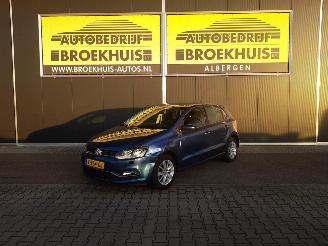 uszkodzony samochody osobowe Volkswagen Polo 1.0 Trendline 2015/3