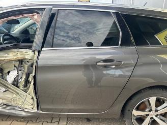 Peugeot 308 308 SW (L4/L9/LC/LJ/LR), Combi 5-drs, 2014 / 2021 1.2 12V e-THP PureTech 130 picture 19