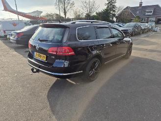 krockskadad bil auto Volkswagen Passat Variant 1.4 TSi 2014/1