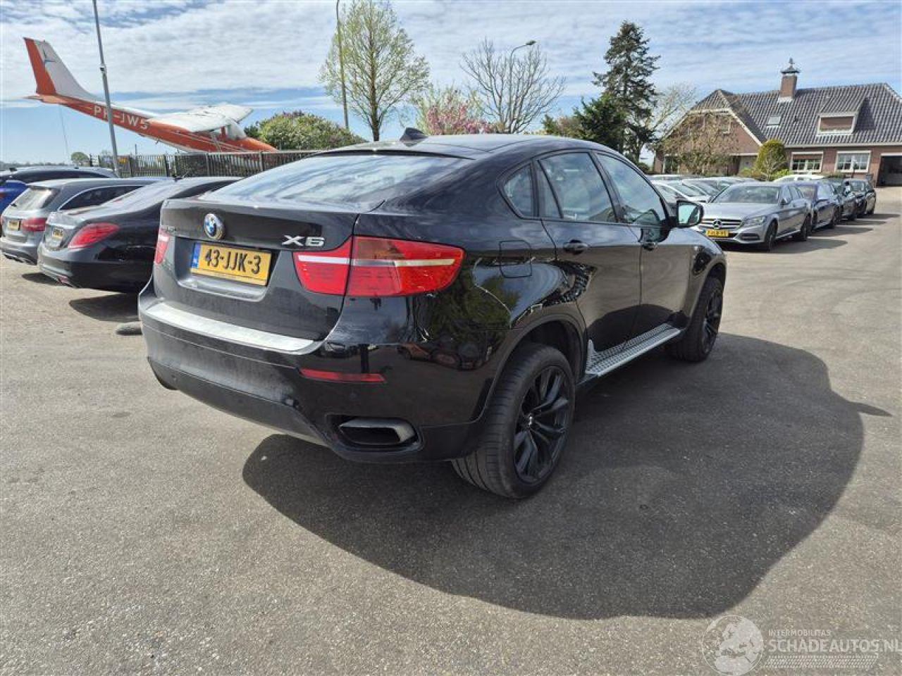 BMW X6 50iX