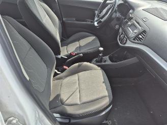 Kia Picanto 1.0 12v picture 9
