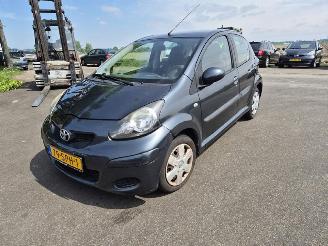 Toyota Aygo 1.0 12v picture 3