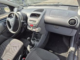 Toyota Aygo 1.0 12v picture 6