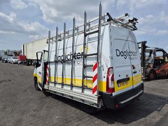 Renault Master 2.3 dCi picture 2