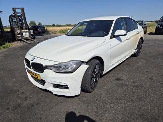 BMW 3-serie 320i picture 3