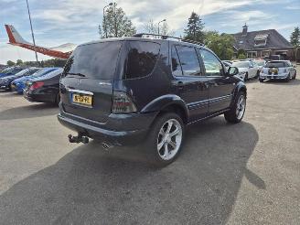 skadebil auto Mercedes ML ML 320 1998/11