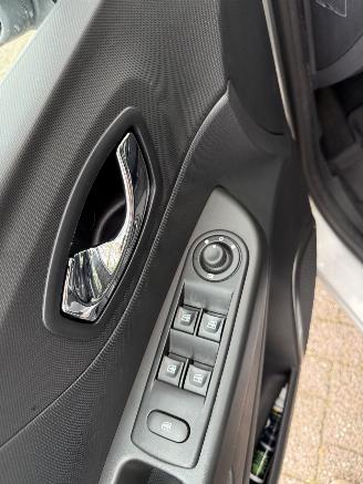 Renault Captur  picture 22