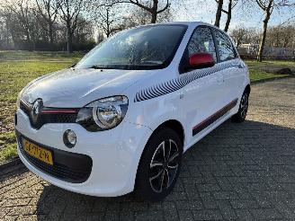 Damaged car Renault Twingo  2015/1