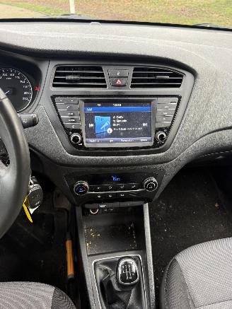 Hyundai I-20  picture 23