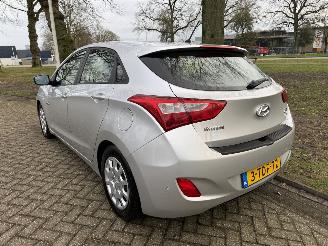 Hyundai I-30  picture 3