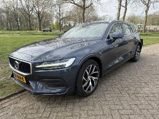 Damaged car Volvo V-60  2019/1