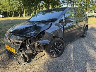 skadebil auto Toyota Verso 1.6 2018/1