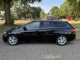 Peugeot 308  picture 2