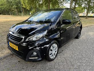 Schadeauto Peugeot 108  2020/1