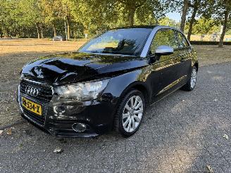 uszkodzony samochody osobowe Audi A1  2011/1