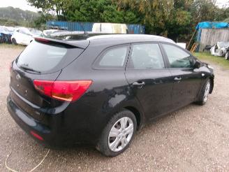 Kia Ceed 1.6 CRDI Break Comfort picture 4