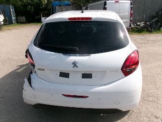 Peugeot 208 1.2 Allure 5 DRS picture 11