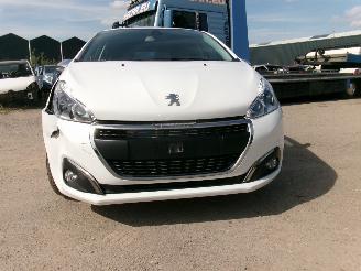 Peugeot 208 1.2 Allure 5 DRS picture 7