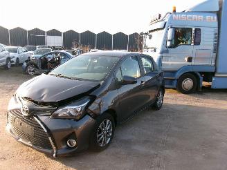 Voiture accidenté Toyota Yaris 1.0 Comfort 5 Drs 2015/6