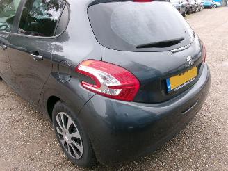 Peugeot 208 1.2 Allure 5 Drs picture 12