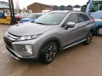uszkodzony samochody osobowe Mitsubishi Eclipse Cross 1.5  Comfort 2018/8