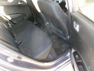 Hyundai I-10 1.0 Sky picture 22