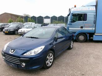 Damaged car Peugeot 307 1.6 CC - Cabrio 2006/3