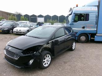 damaged passenger cars Ford Fiesta 1.0 Titanium 2021/2