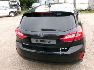 Ford Fiesta 1.0 Titanium picture 14