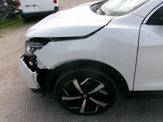 Nissan Qashqai 1.2 Tekna - N-Connect picture 18