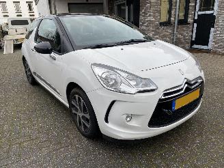 Citroën DS3 1.2 VTI Chic Motorschade picture 20