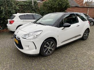 škoda osobní automobily Citroën DS3 1.2 VTI Chic Motorschade 2013/10