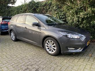 uszkodzony samochody osobowe Ford Focus 1.5 Automaat Kombi motor probleem 2016/3