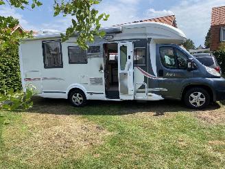 Challenger  Challeger Mageo 118EB/119 Queensbed en hefbed picture 1