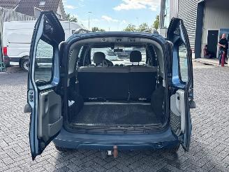 Dacia Logan 1.6 Combi/o  Benzine 1.598cc 64kW (87pk) FWD  airco, trekhaak picture 9