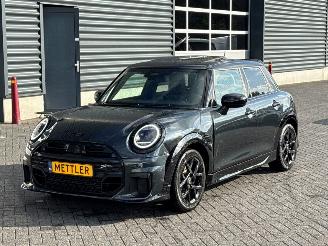 Vaurioauto  passenger cars Mini Cooper S 2.0 Cooper S, John Cooper Works M pakket, camera, navi, panoramadak 2025/2