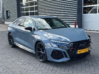 Vaurioauto  passenger cars Audi Rs3 Limousine  Keramisch 2.5 TFSI 20V Quattro Sedan 4Dr Benzine 2.480cc 294kW (400pk) 4x4 2022/3