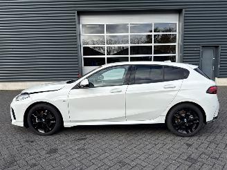 BMW 1-serie 120 1.5 TwinPower Turbo 12V Hatchback  Elektrisch Benzine 1.499cc 125kW (170pk) picture 2