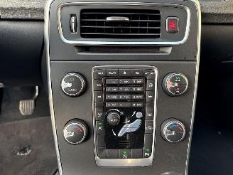 Volvo V-60 1.6 T3 16V Combi/o  Benzine 1.598cc 110kW (150pk) FW picture 17