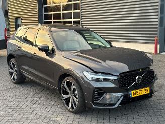 Auto incidentate Volvo Xc-60 2.0 T6 16V Recharge, Twin Engine AWD SUV  Elektrisch Benzine 1.969cc 257kW (349pk) 4x4 2022-01 (UZH1; UZH4) B4204T52 2024/10