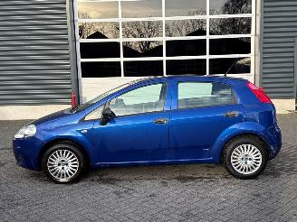 Fiat Grande Punto 1.4 Hatchback  Benzine 1.368cc 57kW (77pk) FWD picture 2
