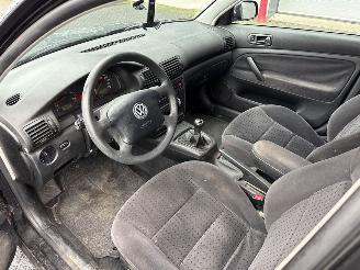 Volkswagen Passat 1.8 20V Combi/o  Benzine 1.781cc 92kW (125pk) FWD picture 11