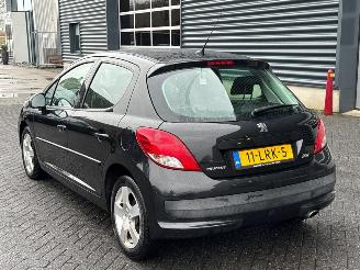 Peugeot 207 1.6 16V VTRi Hatchback  Benzine 1.598cc 88kW (120pk) FWD picture 3